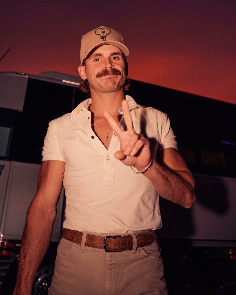 TUCKER WETMORE, country artist